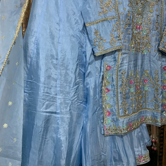 Hand work Sharara suit - Picture 4 of 6